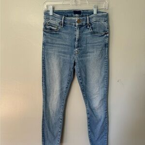 Mother Denim High Waisted Looker Ankle Fray.